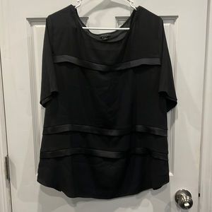 Ann Taylor, size XL, blouse